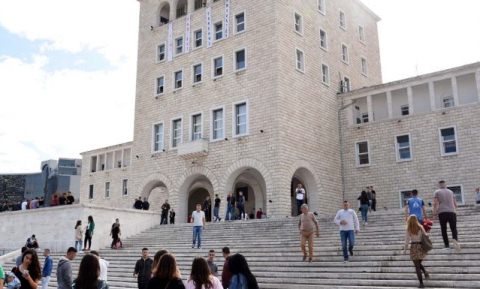 Universiteti i Tiranes njofton vendimin: Nuk ka ulje tarifash per studentet